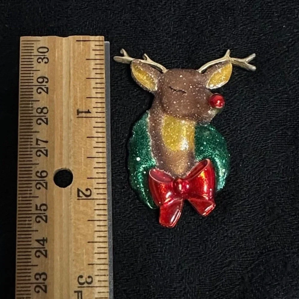Danecraft‎ Reindeer Brooch Gold Tone Enamel Glitter Wreath Christmas Bow